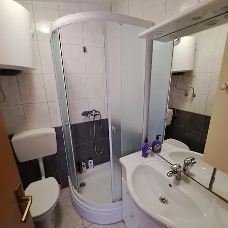 Apartmani Mazalovic Vir Exterior foto